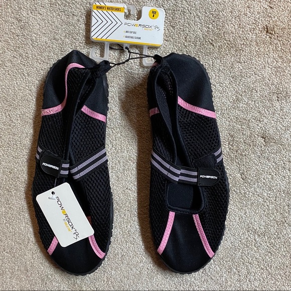 womens water shoes size 8